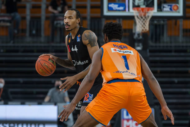 不仅巩固了 不仅巩固了