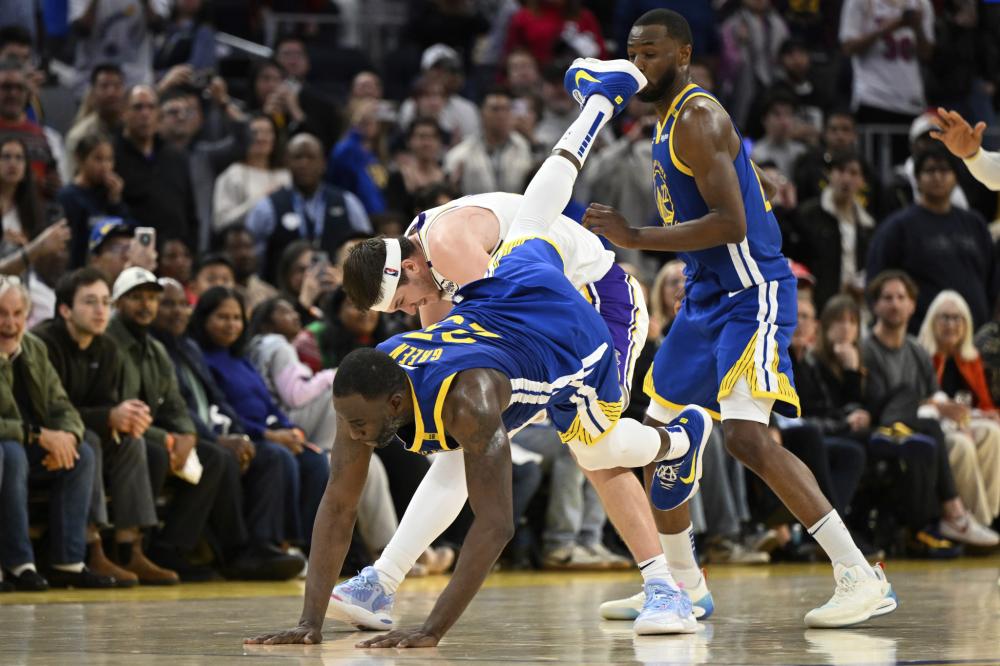 充满悬念 充满悬念